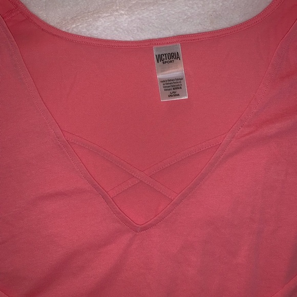 ❗️SOLD❗️ VICTORIA Sport Pink Long Sleeve Work Out Top - Picture 4 of 4